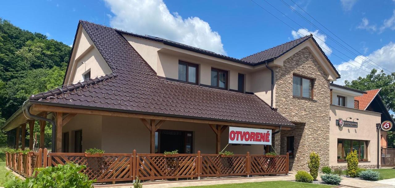 Trenčianske Bohuslavice Penzion Pod Tureckom酒店 外观 照片